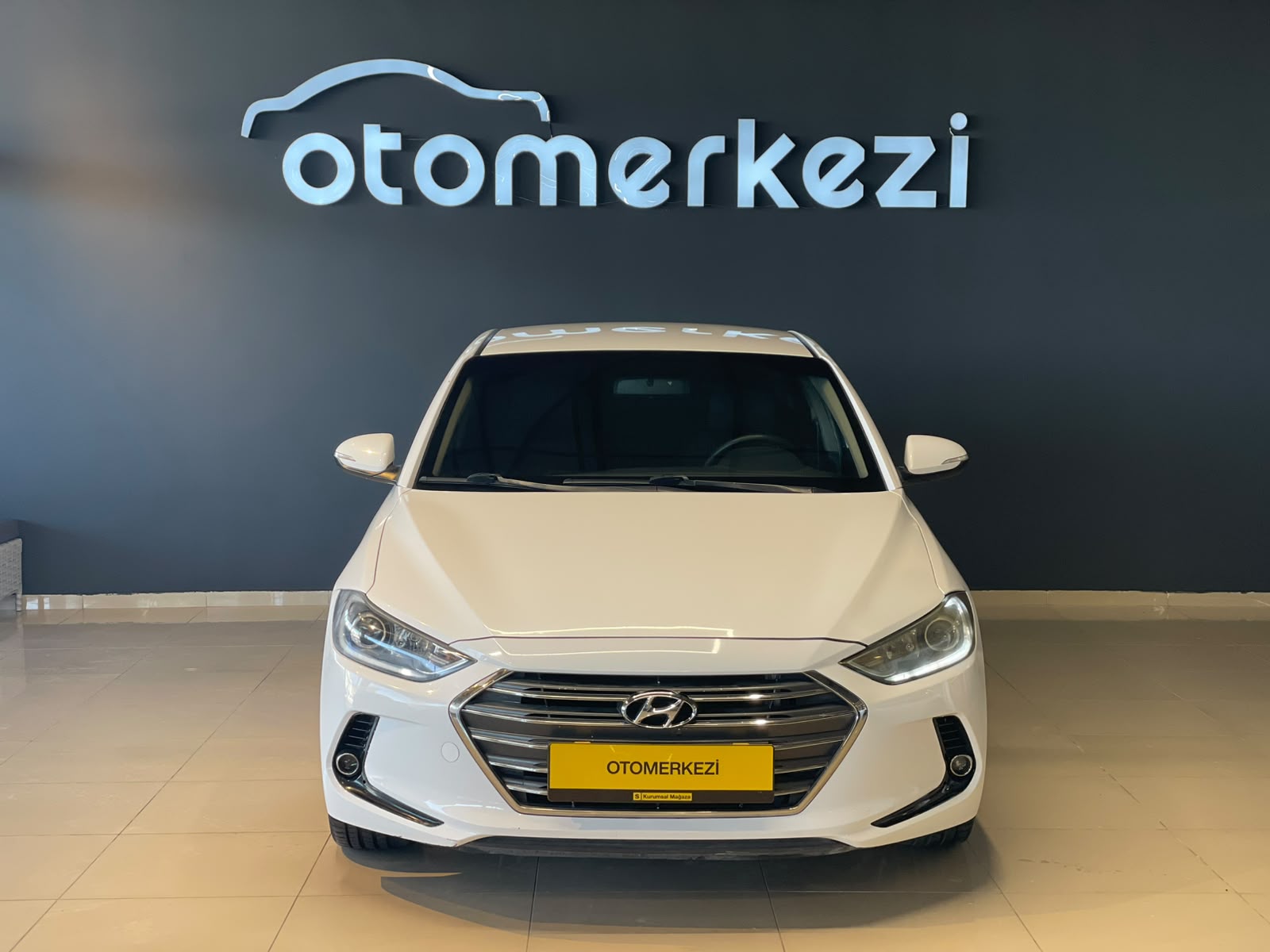 HYUNDAI ELANTRA 8